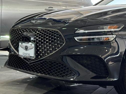 2024 Genesis G70 2.5T