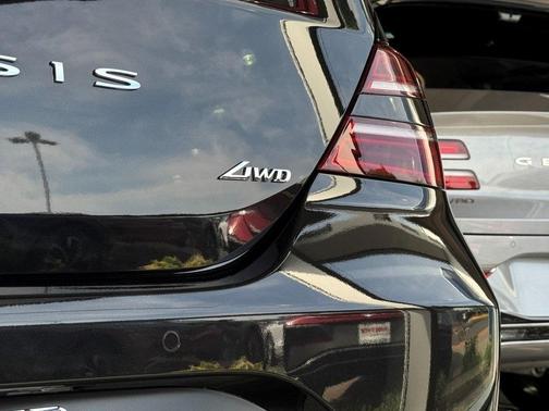 2024 Genesis G70 2.5T