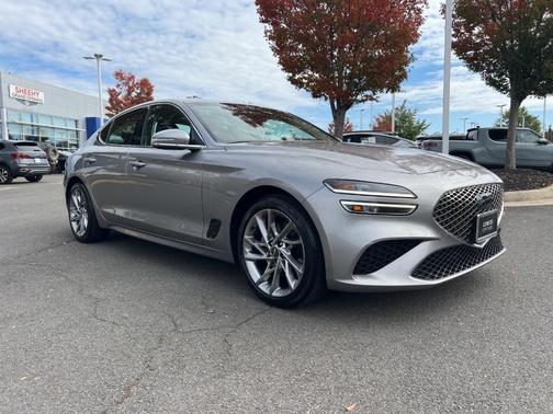 2022 Genesis G70 2.0T