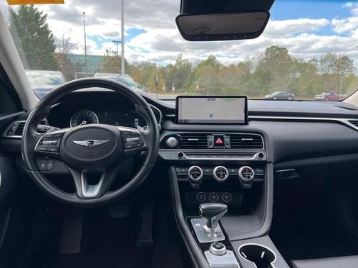 2022 Genesis G70 2.0T