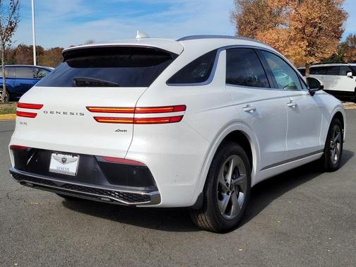2026 Genesis GV70 2.5T Select
