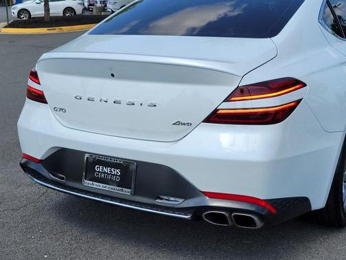 2022 Genesis G70 2.0T