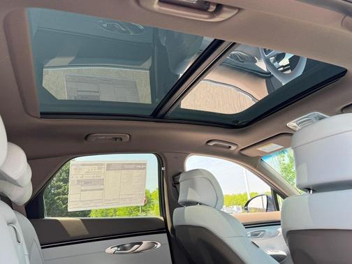 2026 Genesis GV70