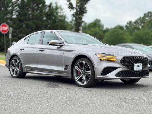 2025 Genesis G70 2.5T