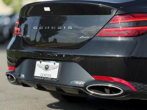 2025 Genesis G70 2.5T