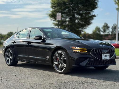 2025 Genesis G70 2.5T