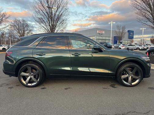 2023 Genesis GV70 2.5T