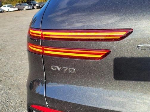 2026 Genesis GV70 2.5T