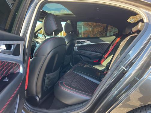 2023 Genesis G70 3.3T