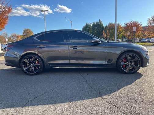 2023 Genesis G70 3.3T