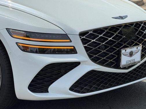 2025 Genesis G80 2.5T