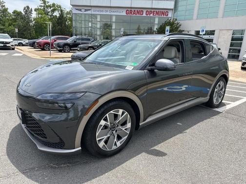 Makalu Gray 2024 Genesis GV60 Standard
