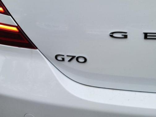 2026 Genesis G70 2.5T Standard