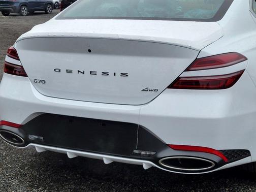 2026 Genesis G70 2.5T Standard