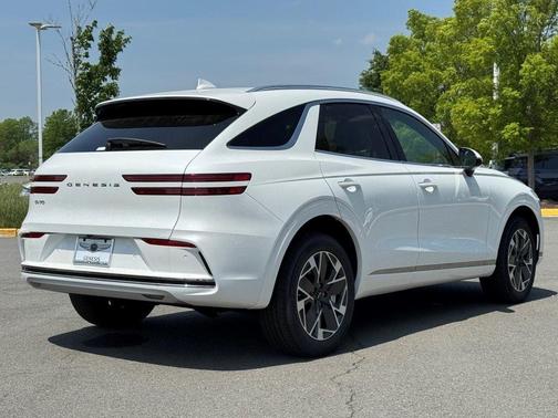 2026 Genesis GV70