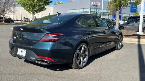 2025 Genesis G70 2.5T