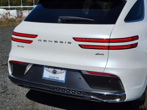 2026 Genesis GV70 2.5T Select