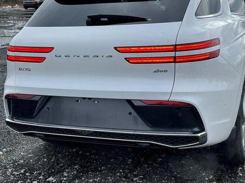 2026 Genesis GV70 2.5T Advanced