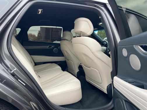 2024 Genesis Electrified G80 Advanced