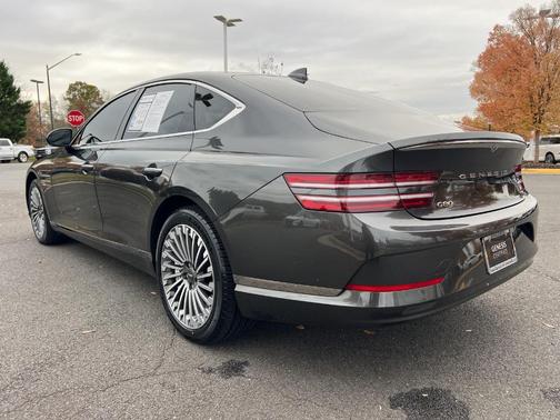2024 Genesis Electrified G80 Advanced