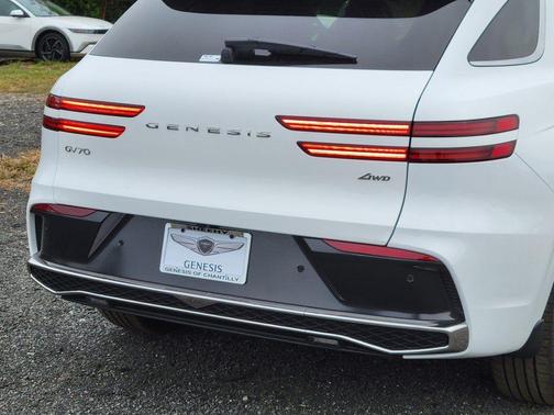 2026 Genesis GV70 2.5T Select