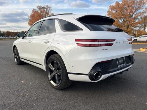 2022 Genesis GV70 2.5T