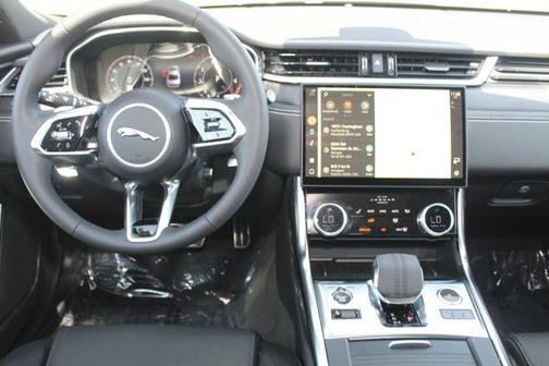 2024 Jaguar XF R-Dynamic SE