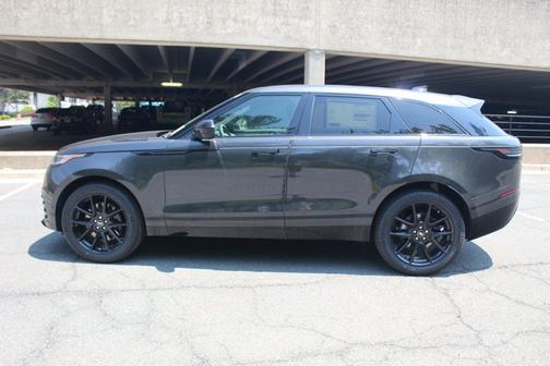 2026 Land Rover Range Rover Velar Dynamic SE