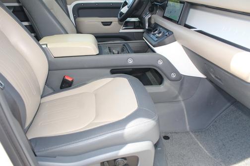 2022 Land Rover Defender X-Dynamic HSE