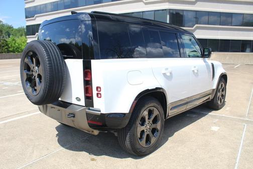 2022 Land Rover Defender X-Dynamic HSE