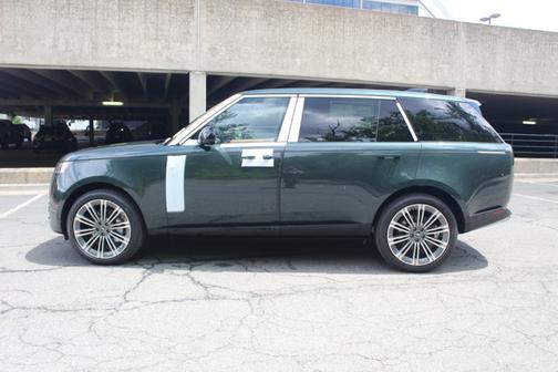 2025 Land Rover Range Rover SE