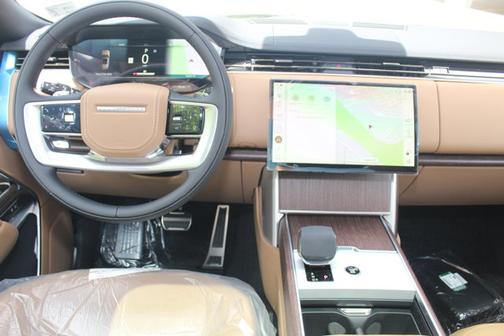 2025 Land Rover Range Rover SE