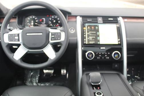 2024 Land Rover Discovery Dynamic SE