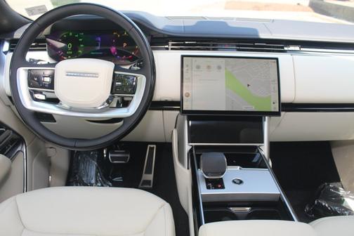 2025 Land Rover Range Rover SE