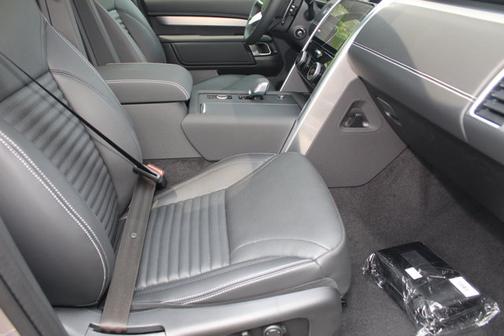 2025 Land Rover Discovery Dynamic SE