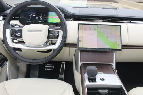 2025 Land Rover Range Rover SE