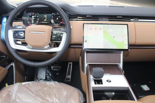 2025 Land Rover Range Rover SE