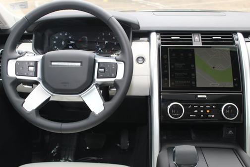 2024 Land Rover Discovery S