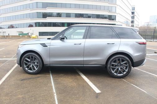 2025 Land Rover Range Rover Sport SE