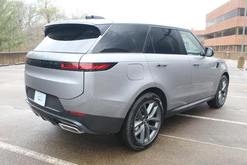 2025 Land Rover Range Rover Sport SE