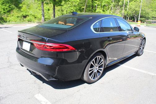 2024 Jaguar XF R-Dynamic SE