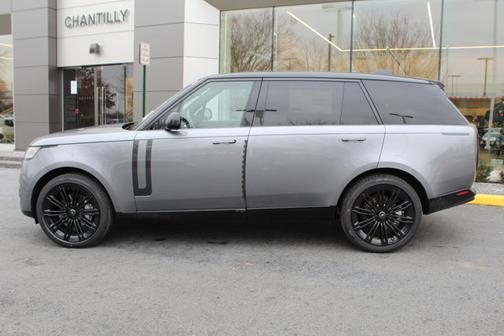 2025 Land Rover Range Rover SE