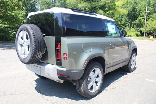 2025 Land Rover Defender S