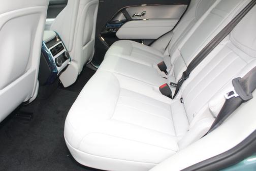 2025 Land Rover Range Rover Sport SE