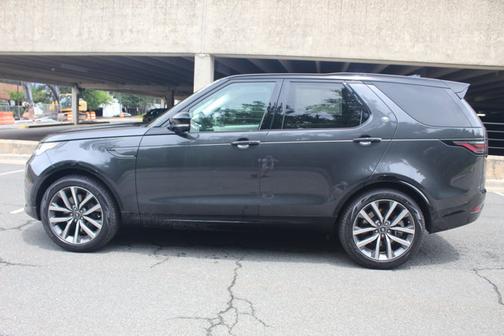 2025 Land Rover Discovery Dynamic SE