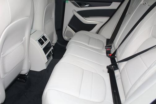 2026 Jaguar F-PACE R-Dynamic S