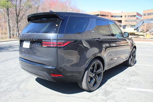 2025 Land Rover Discovery Dynamic SE