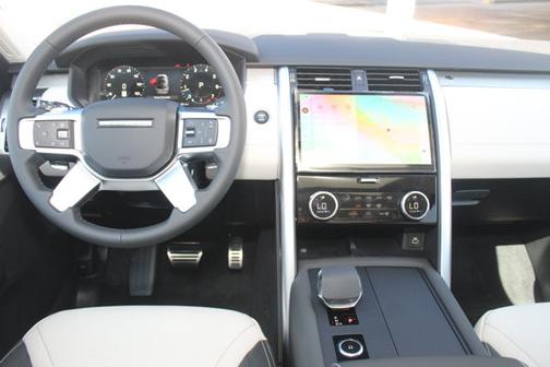 2025 Land Rover Discovery Dynamic SE