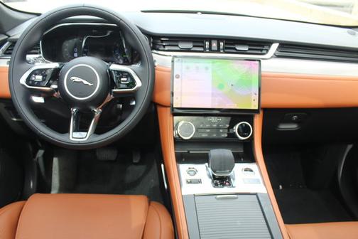 2026 Jaguar F-PACE R-Dynamic S