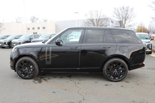 2025 Land Rover Range Rover SE